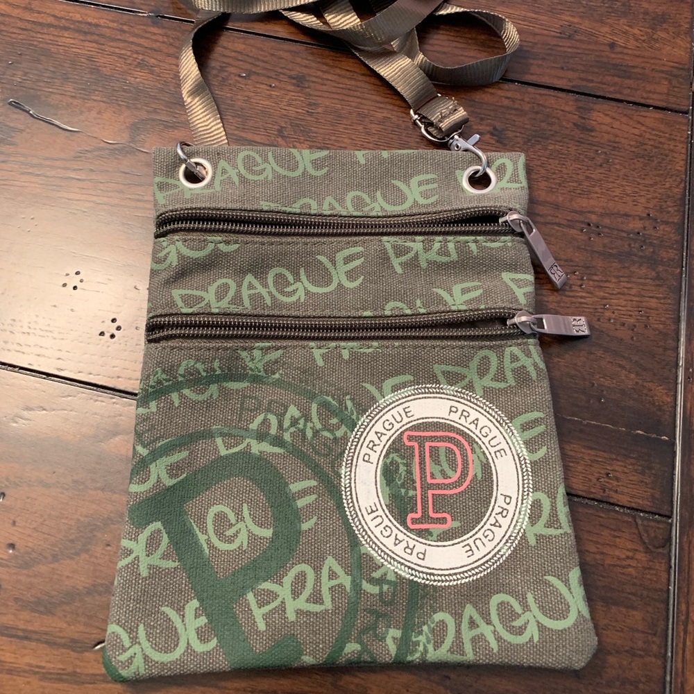 Small crossbody bag
